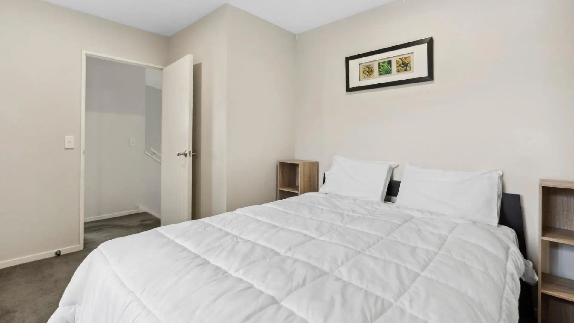 Urban Sanctuary - Johnsonville Holiday Home 뉴질랜드