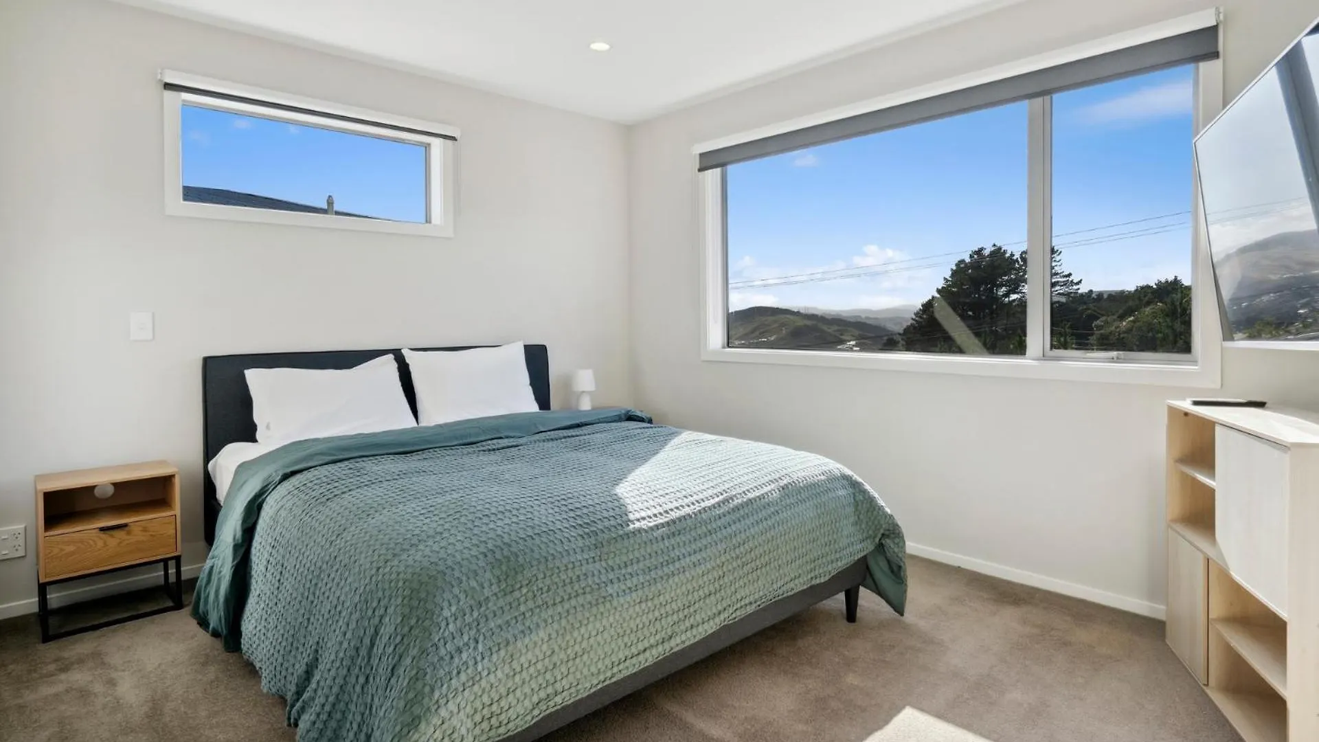 Urban Sanctuary - Johnsonville Holiday Home